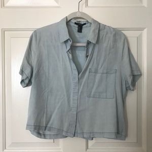 Cropped Light Colored Button Up 🍃